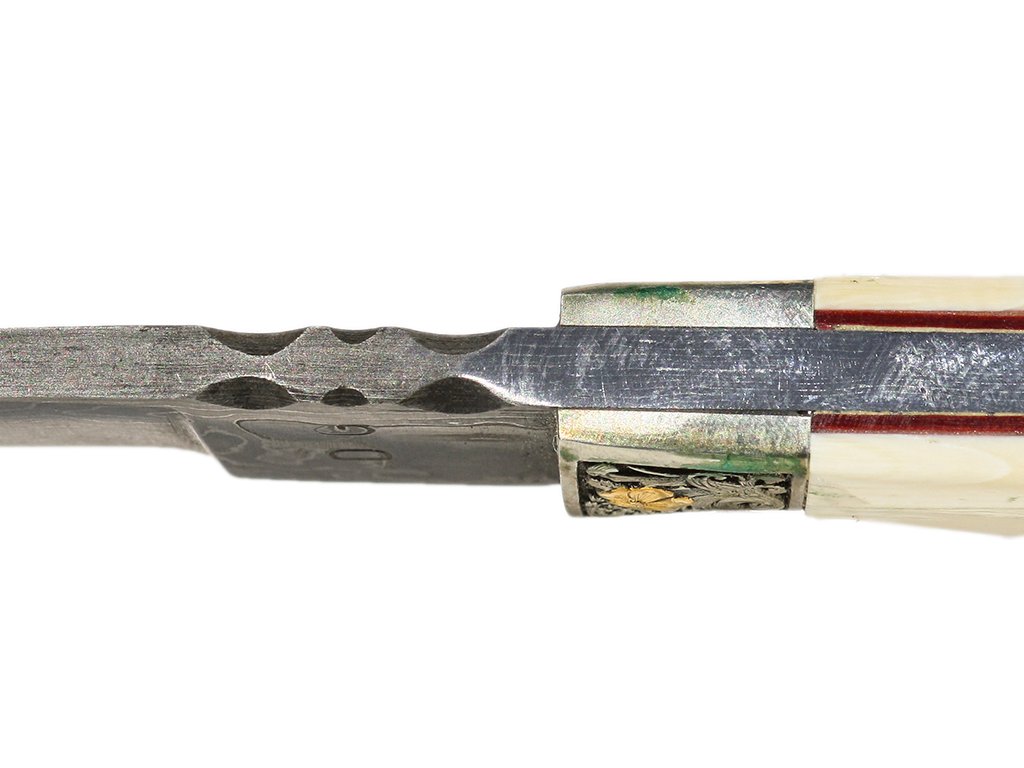 Cardinal Scrimshaw Custom Knife